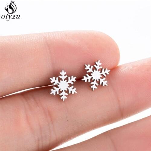 Oly2u Fashion Christmas Jewelry Snowflake Earrings for Women Kids Cute Flower Stud Earrings Best Gift for Friend