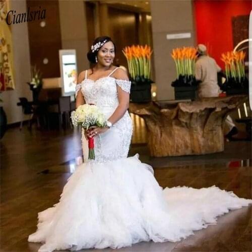 African Plus Size Wedding Dresses Spaghetti Straps Lace Appliques Beadding Capped Mermaid Wedding Dress Tiered Tulle Bridal gown