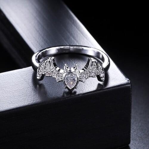 White Red Crystal Zircon Cute Animal Bat Rings For Women Men Punk Jewelry Vintage Fashion Rose Gold/Silver Color Halloween Ring
