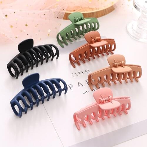 Korean Solid Big Hair Claws Elegant Frosted Acrylic Hair Clips Hairpins Barrette Headwear for Women Girls Hair Accessories 2021
