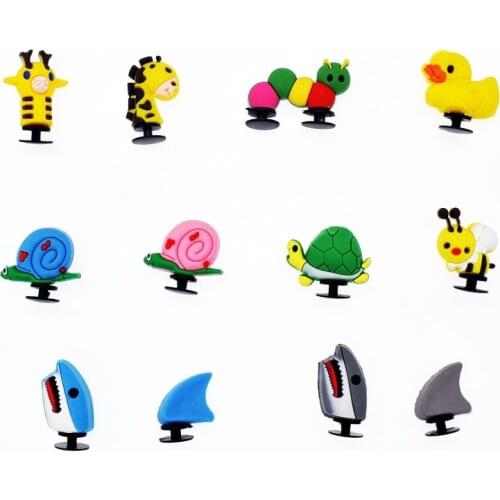3D 10Pcs PVC Garden Shoe Decoractions Cartoon Kawaii Giraffe Bee Snails Solid Croc Shoe Charm Accessories Kids Best Gift