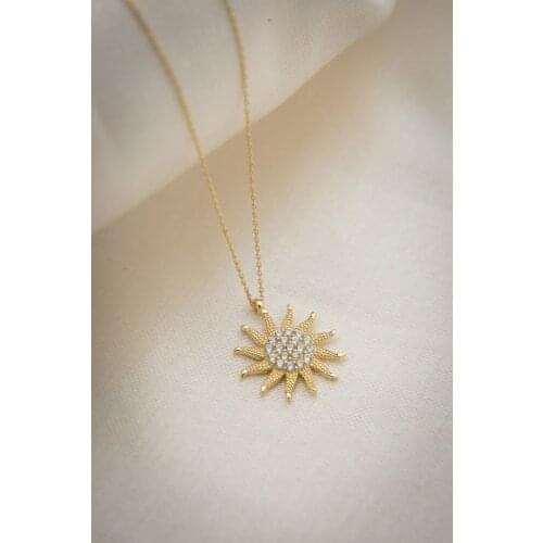 925 sterling Silver Gold Plated Zircon Silver Sun Necklace Elegant Design Pleasing Appearance Quality Product Handy Jewelry Accessory 2021