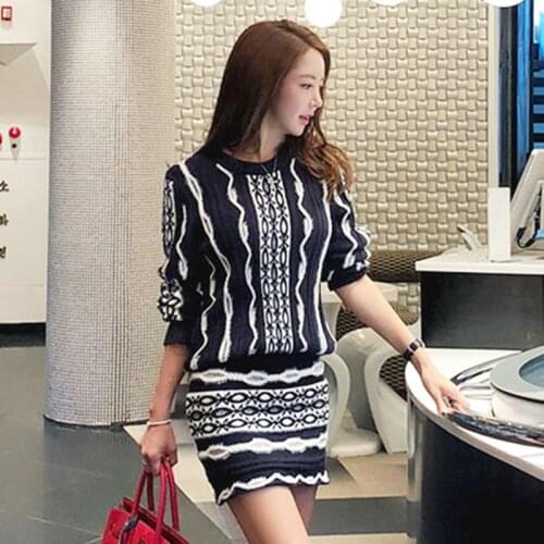 High Quality New 2019 Spring Autumn Sweater Skirt Suit Women 2 Piece Set Long Sleeve O-Neck Knitted Skirt Set Crop+Skirt