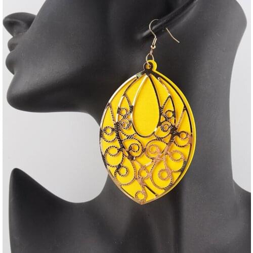 Free Shipping!2021 Hot Gold Metal Spiral Wooden Earrings can mixed colors