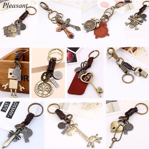 Fashion Punk Style Retro Cowhide Keychain Eagle Robot Animal Cross Chartered Car Hanging Key Ring Gift Wholesale