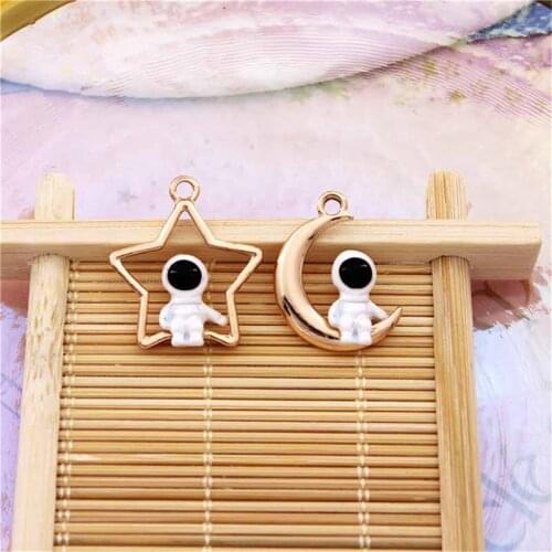 2Pcs Mix Moon Star charms Fashion Earrings jewelry accessories Astronaut pendant For bracelet necklace Brooches Pins White Gold