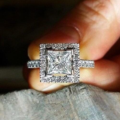 YSDLJG Dazzling Cubic Zirconia Wedding Rings for Women Simple High Quality Graceful Marriage Ceremony Party Rings Trendy Jewelry