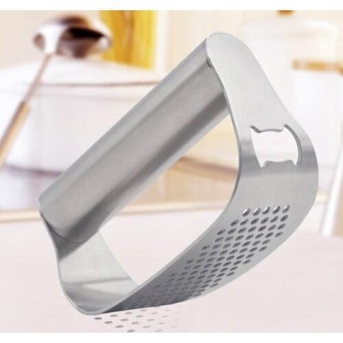 Manual Rocking Garlic Press Ring Hand Mincer with Corkscrew Crusher and Peeler Rust Proof Stainless Steel Easy Clean