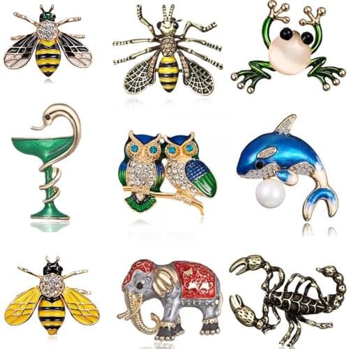 13 Styles High Grade Vintage Fashion Frog Pins Cute Bee Animals Enamel Insect Dog Dolphin Brooches For Women Party Gift New