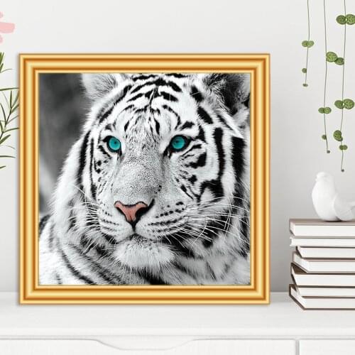 5D DIY Diamond Painting White Tiger Cross Stitch Kit Full Drill Square Embroidery Animal Mosaic Art Picture of Rhinestones Decor