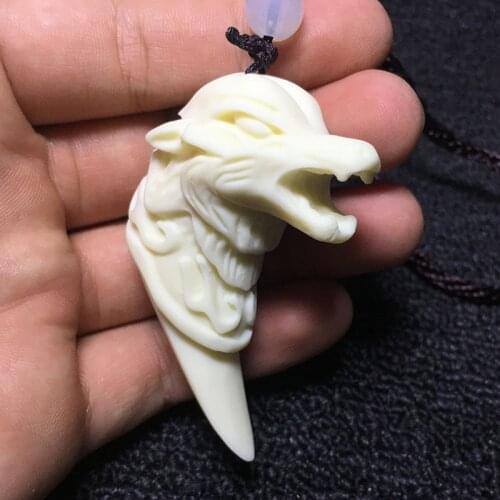 The New Wolf Tooth Pendant Decorative model l Modern Art Hand Sculpture Domineering animal Home car KEYCHAIN GIFT