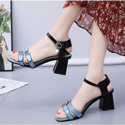 High-heeled sandals women thick heel fashion soft leather word buckle wild Roman double leather buckle 2020 summer new Z692