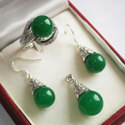 Popular New natural jade pendant earrings ring set green color