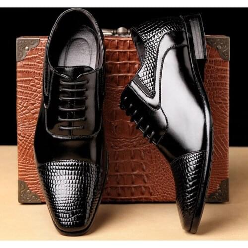 Wedding Dress Brogue Shoes Men Patent Leather Formal Shoes Men Office 2021 Men Dress Shoes Leather Business Suit Zapatos Hombre