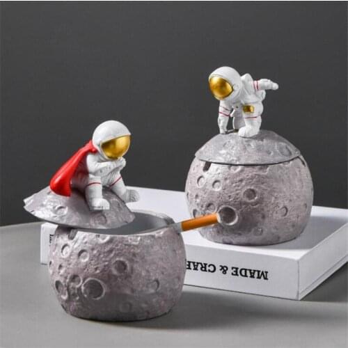Astronaut Statue Cenicero Ashtray With Lid Spacemen Home Decoration Niche Planet Astronaut Ornaments Home Office Derocation