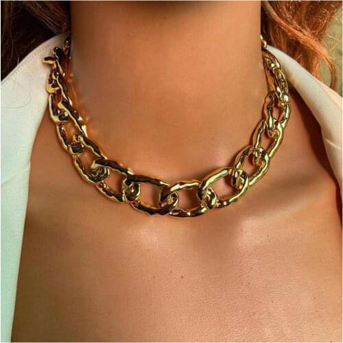 Kumirace Golden Chains