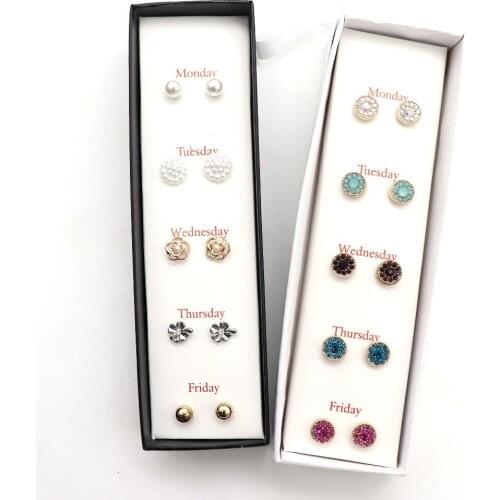 CODE COLLECTION Stud Earrings