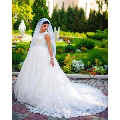 Wedding Dress Ball Gown O-Neck Tank Lace Appliques Beads Sequined Sashes Button Floor Length Sweep Train Gorgeous Bride Robe
