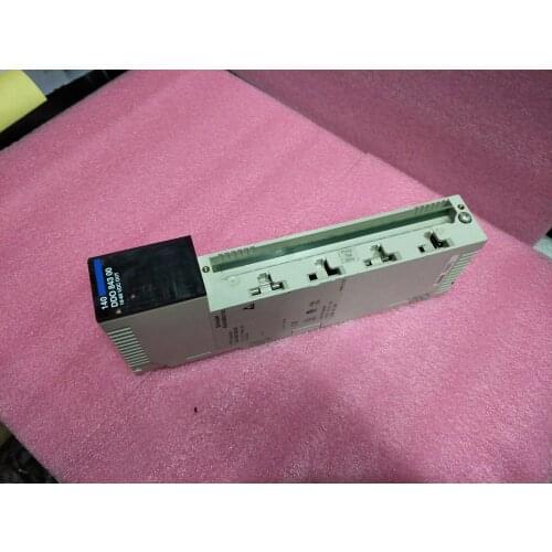 Original dismantling Schneider 140DDO84300 packaged 90% new 140DDO84300 physical picture