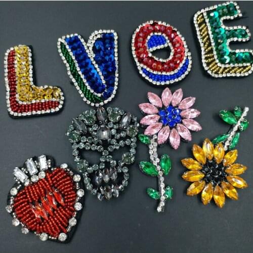 1pc heart Handmade rhinestone beaded Patches for clothes Sew on sequins patch Applique embroidered flower parches bordados para