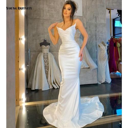 Gramourous Mermaid Wedding Dresses 2021 Sleeveless Bridal Gown Illusion Back V Neck Court Train White Plus Size Bride