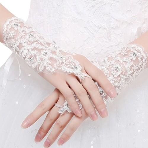 Women Wedding Gloves Bridal Gloves High Quality Fingers Short Paragraph Elegant Rhinestone Wedding accessories for bride