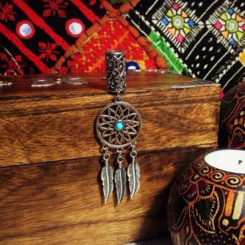 1 Dreadlock Bead featuring Dreamcatcher and Feathers Charm | Filigree Silver Toned Metal