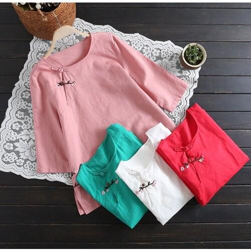 2019 Summer Women Cotton Linen Literary Vintage Embroidery Three Quarter Sleeve T-shirt Chinese Style Buckle T-shirts