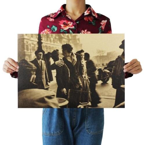 French Street Kiss The Classic Kraft Paper Poster Bar Cafe Mural Home Decoration Decorative Paintings Wall Sticker
