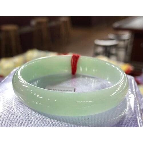 Natural jadeite jade, Burma jade, fine waxy, floating green and flat bracelet
