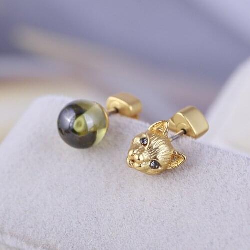 Exquisite and realistic cat asymmetrical green natural stone cute earrings