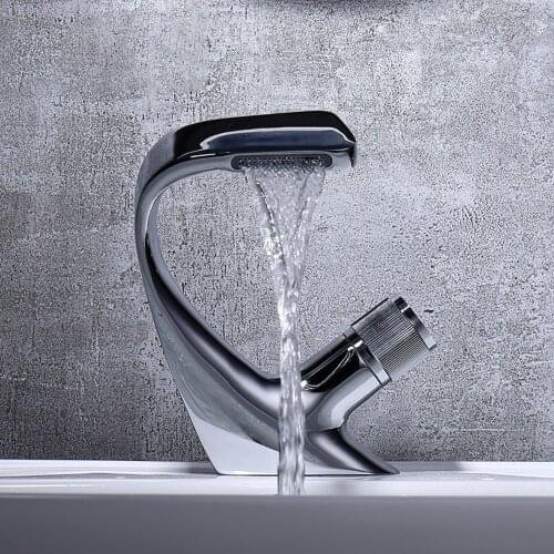 Faucet Bathroom Sink Faucets Hot Cold Water Mixer Crane Deck Mounted Single Hole Bath Tap Chrome Finished Kitchen Water Tap