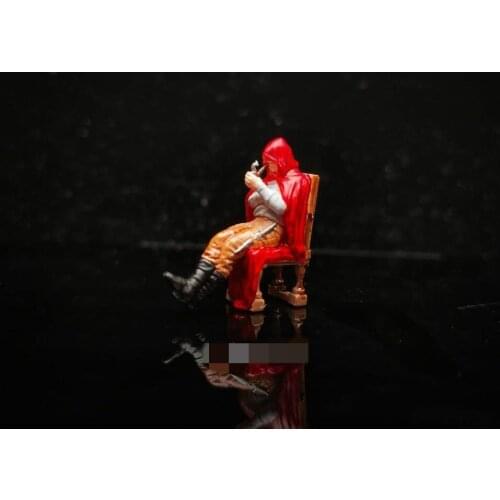 1/64 Scale Resin Die-casting, Smoking Man In Cloak, Car Scene Doll Model, Scene Arrangement, Collection Of Decorations, Toys