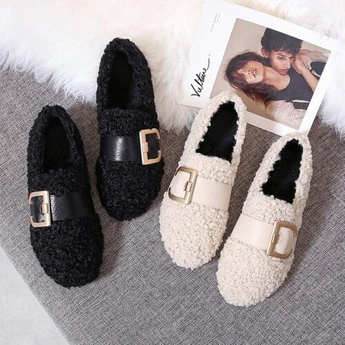 Ladies Furry Ballet Flats Round Toe Winter Metal Decoration Moccasins Foldable Fur Home Flat Shoes Women Loafers Wild W36-43
