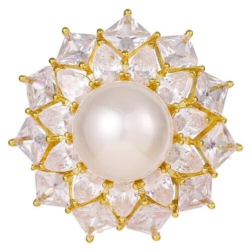 Bettyue New Fashion Vivid Flower Appearance Brooch For Women&Girls Elegant Zirconia Jewelry Party Shiny Dress-Up