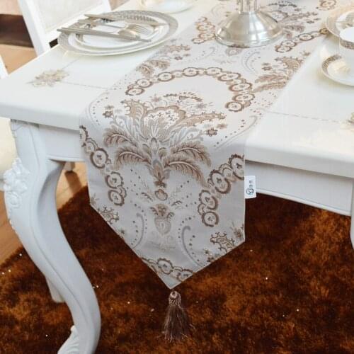 Fashion Amazing European vintage style gold leaf flowers table runner Lace Luxury Table flag