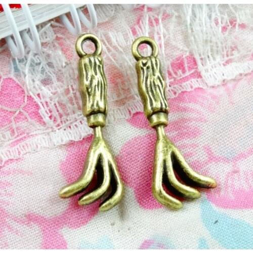 50pcs 26.2*10MM Vintage back scratcher charms antique bronze Plated metal pendants for bracelet necklace earring diy jewelry