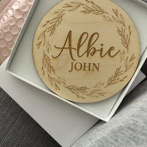 Personalized name Wooden garland Name sign, birth announcement Photo props, baby announcement wooden plaque