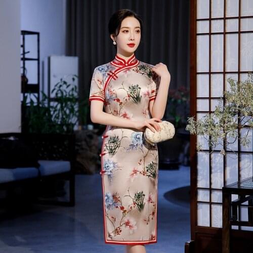 Chinese Style Lady Satin Cheongsam Sexy Split Knee-Length Qipao Skirt 2021 Spring Large Size Formal Party Banquet Chinese Dress