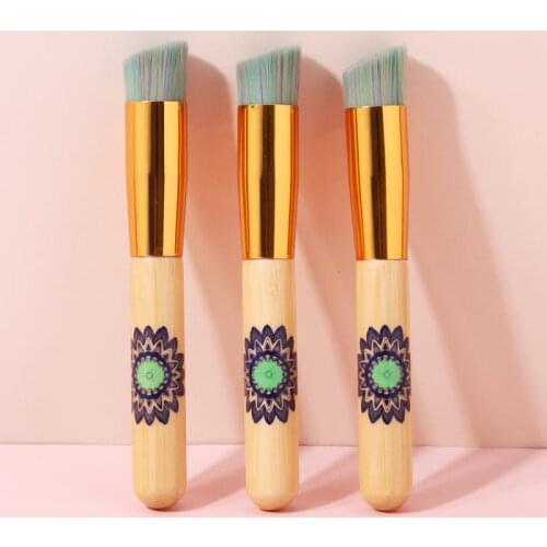 1pcs Makeup Brush Soft Hair Oblique Head Liquid Foundation Brush Beauty Tool Bevel Makeup Brush Cosmetic Makeup For Women New