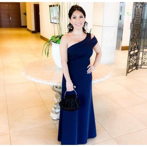 Elegant One Shoulder Pleated Mother of Bride Dresses Mermaid Satin Floor Length Zipper Abendkleider Robes de Soirée for Women