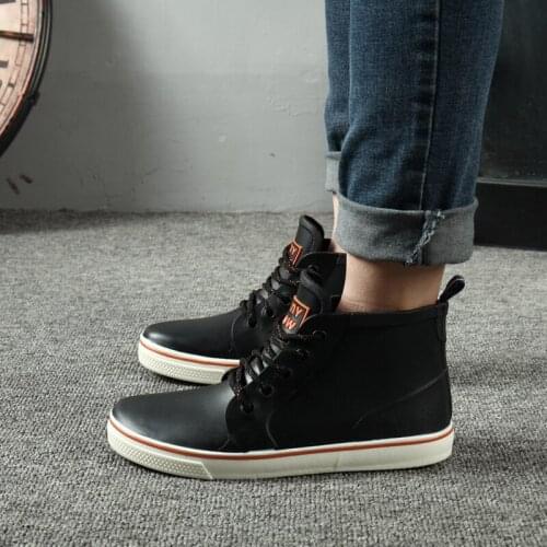 2017 NEW STYLE rainboots slip water shoes fishing boots short rubber rain boots man bot garden boots Men lightweight galoshes