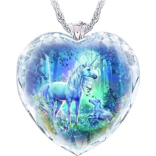 Exquisite Fashion Ladies Crystal Necklace Heart-Shaped Pendant Cute Animal Pattern Female Jewelry Accessories