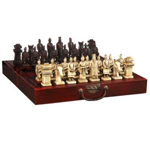 32 Pieces) Elaborate Chinese Classical Wooden Manual Terracotta Warriors Chess , With Red Box