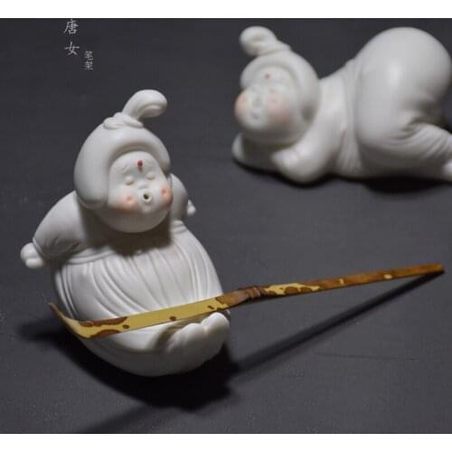 Handmade Ceramic Tang Womens Tea Pick Shelves Study Supplies Tea Shelf Pen Holder Stationery Tea Mat Ugly and Cute Ornaments