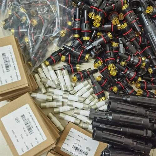 100Pieces x 10A 15A 20A 30A 1000VDC Fuse Use for solar cell panel Fuse Holder Protective PV Connector Fuse protection PV panels