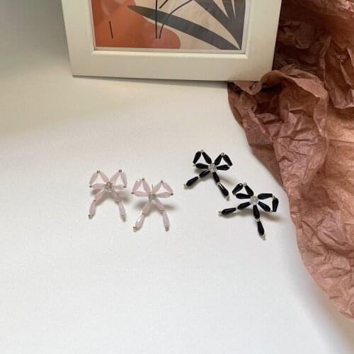 Origin Summer Temperament Beaded Bowknot Dangle Earring for Women Girls Exquisite Hollow Out Black Pink Earring Jewellery