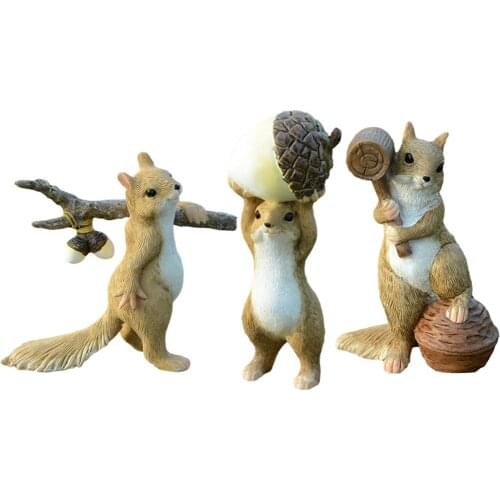 Realistic Squirrel Statue Ornaments Resin Squirrel Statue Durable Garden Sculpture Garden Decorative Desktop Ornaments Gift