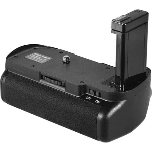 Vertical Battery Grip Holder for Nikon D5100 D5200 DSLR Camera EN-EL 14 Battery Powered with IR Remote Control