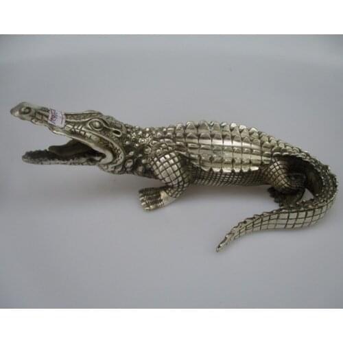 Antique antiques Collectible Decorated Old Handwork Tibet Silver Carved Crocodile Statue/ Animals sculpture